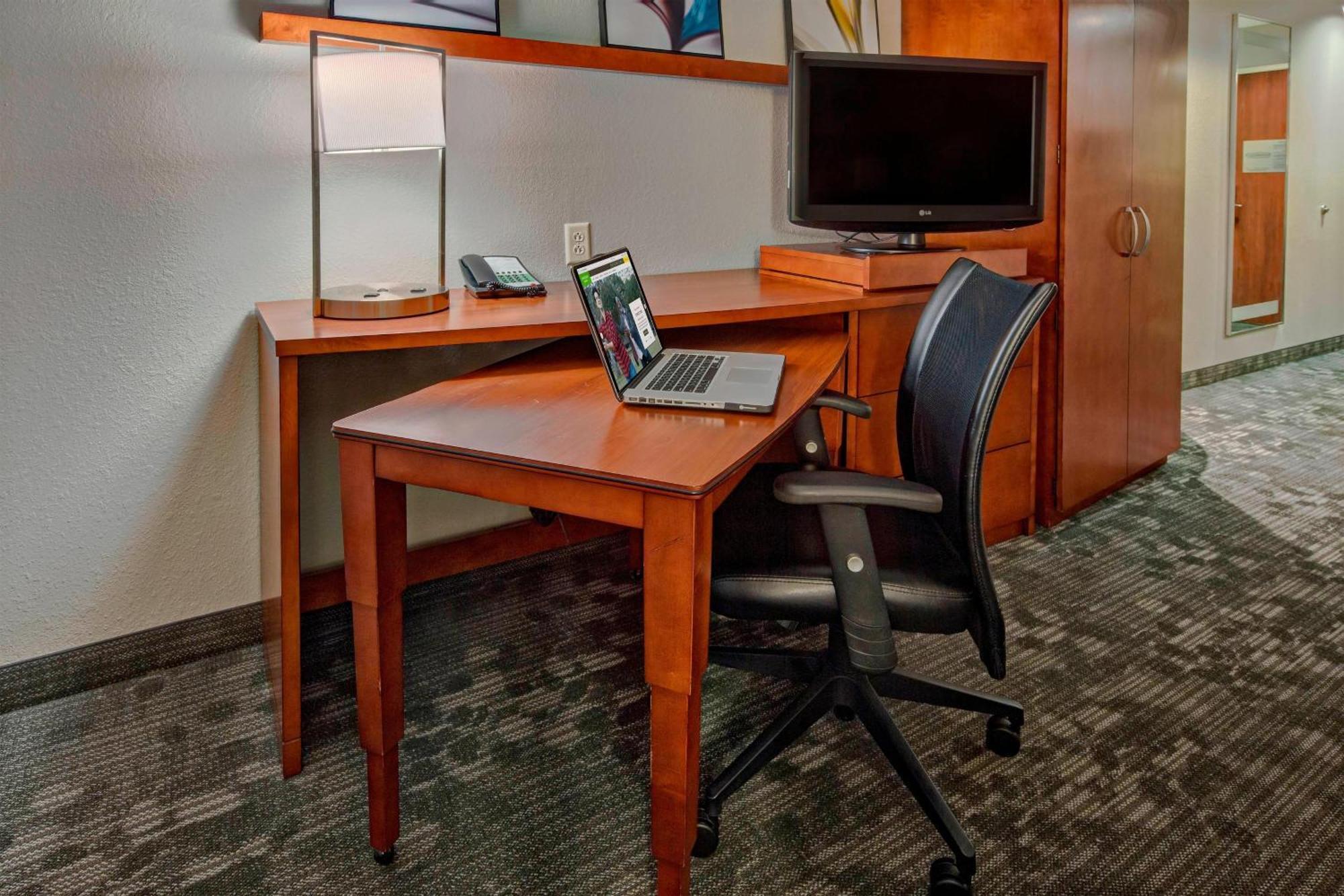 Hotel Courtyard By Marriott Alexandria Extérieur photo
