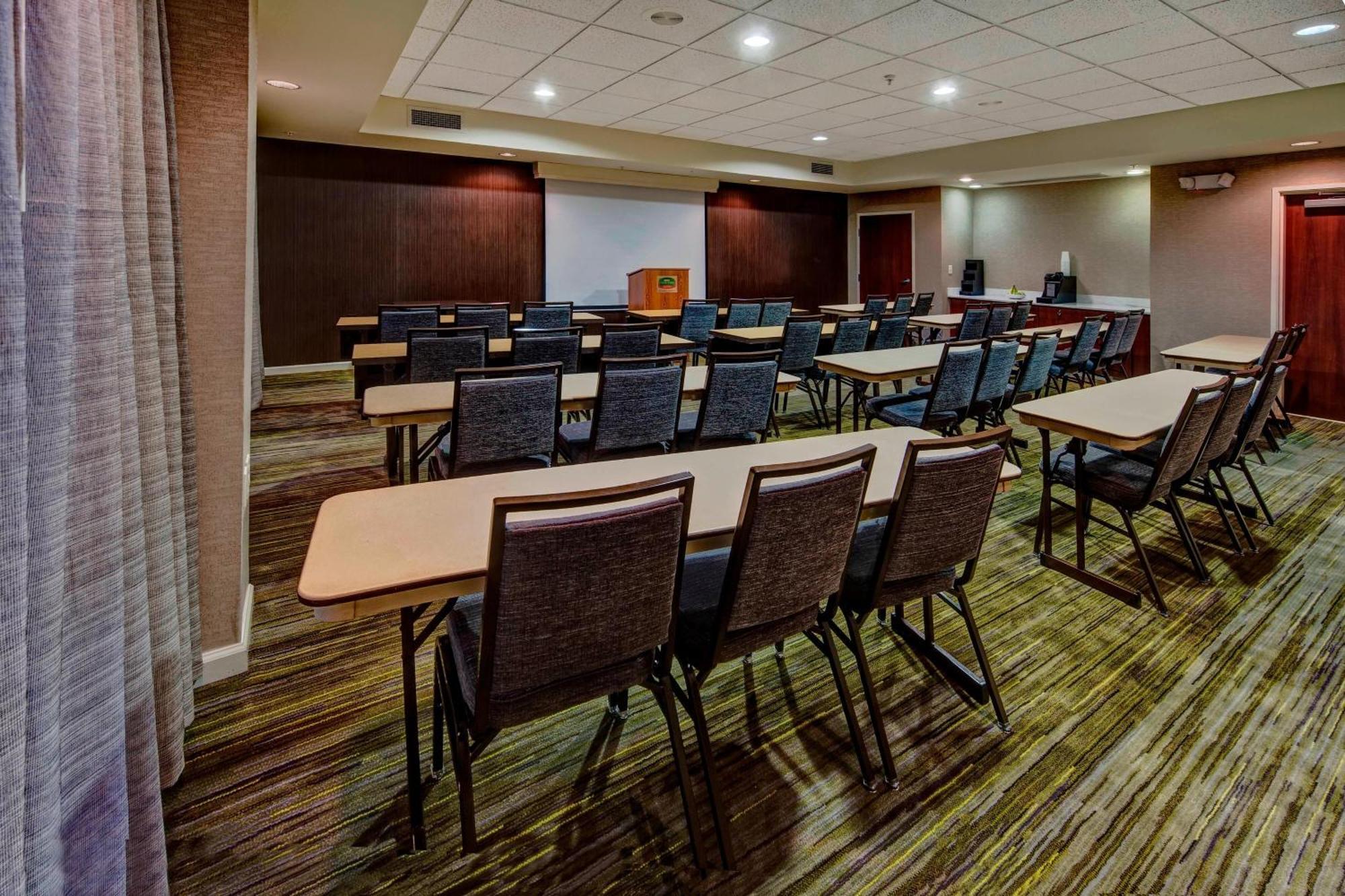 Hotel Courtyard By Marriott Alexandria Extérieur photo
